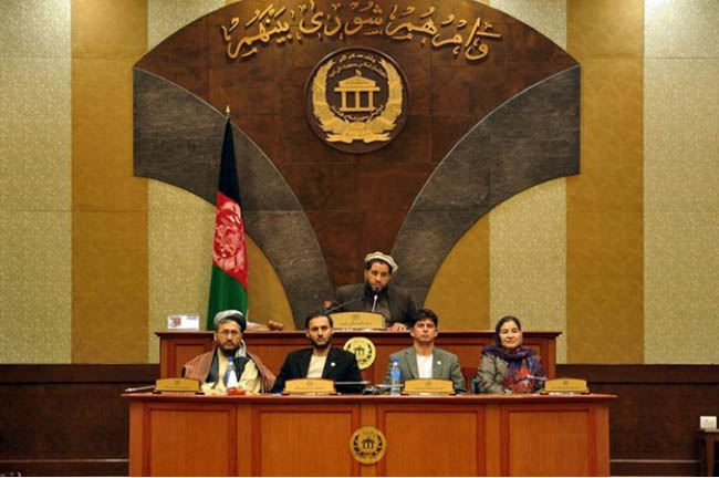 مجلس سنا: حامد گیلانی از مردم افغانستان معذرت بخواهد